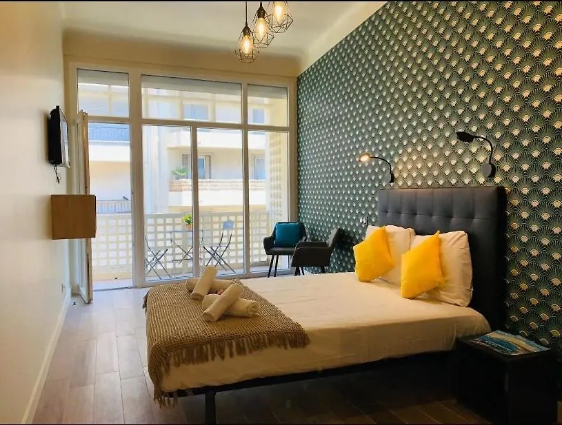 Bottero - Absolute Service Comfort With Balcony Νίκαια